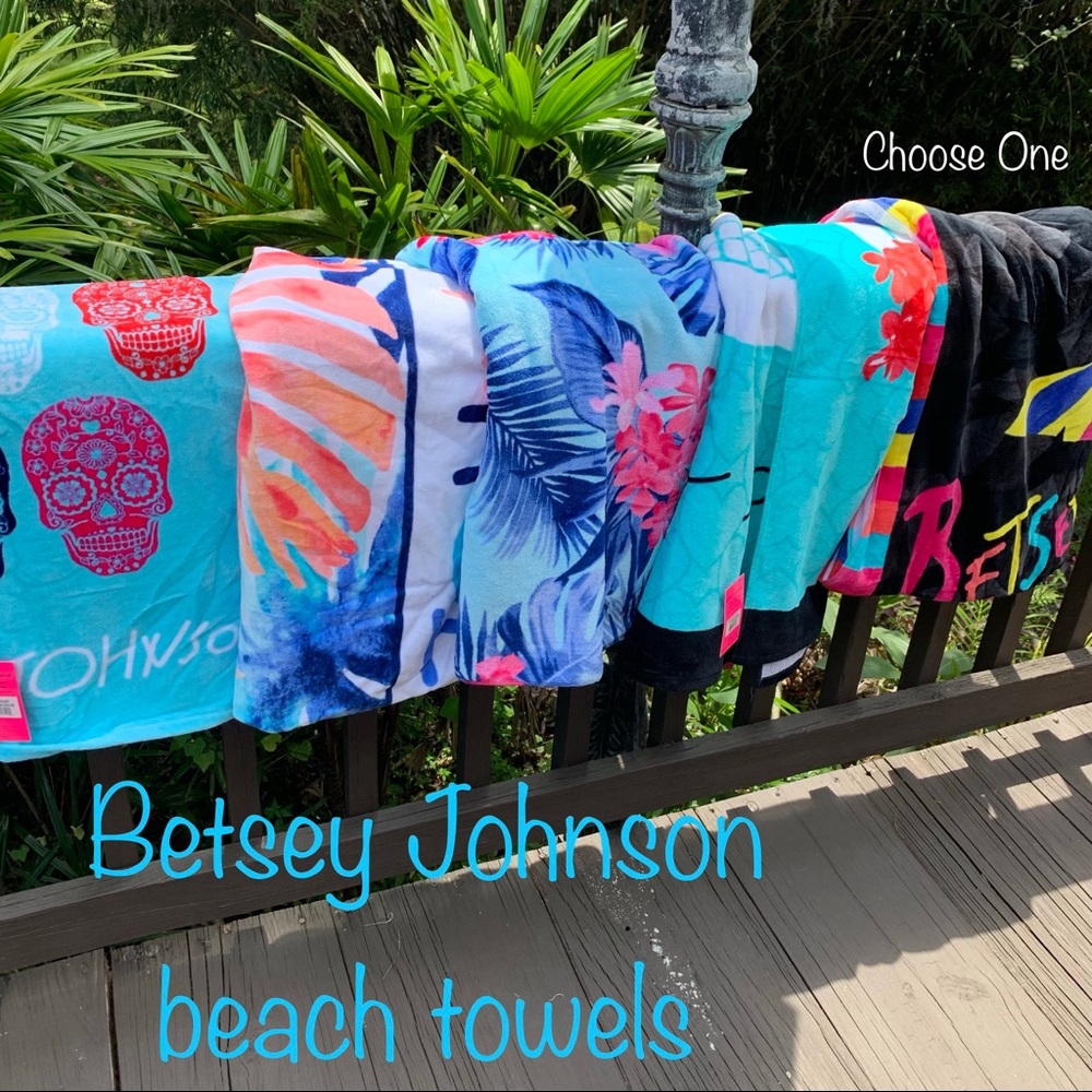 Betsey Johnson beach towel floral skull pool bath